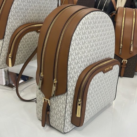 Michael Kors Jaycee Large Zip Pocket Backpack Vanilla - Picture 10 of 16